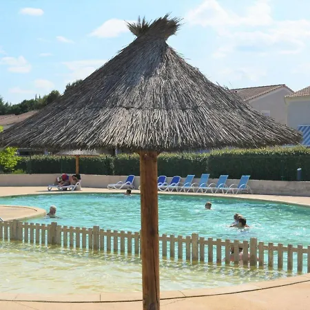 Semesterbostad Maison Duplex Avec Terrasse, Piscine Chauffee, 6 Pers., Vallon-pont-d'arc. - Fr-1-382-21