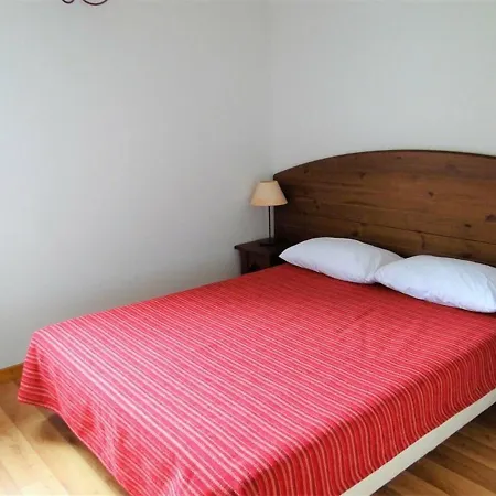 Semesterbostad Maison Duplex Avec Terrasse, Piscine Chauffee, 6 Pers., Vallon-pont-d'arc. - Fr-1-382-21