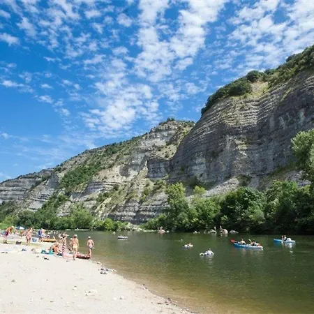 Maison Duplex Avec Terrasse, Piscine Chauffee, 6 Pers., Vallon-pont-d'arc. - Fr-1-382-21 * Vallon-Pont-d'Arc